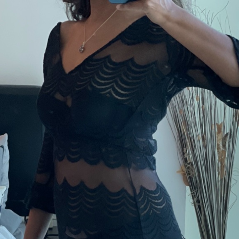 Wyldr Sz medium M lace stretch full length maxi dress